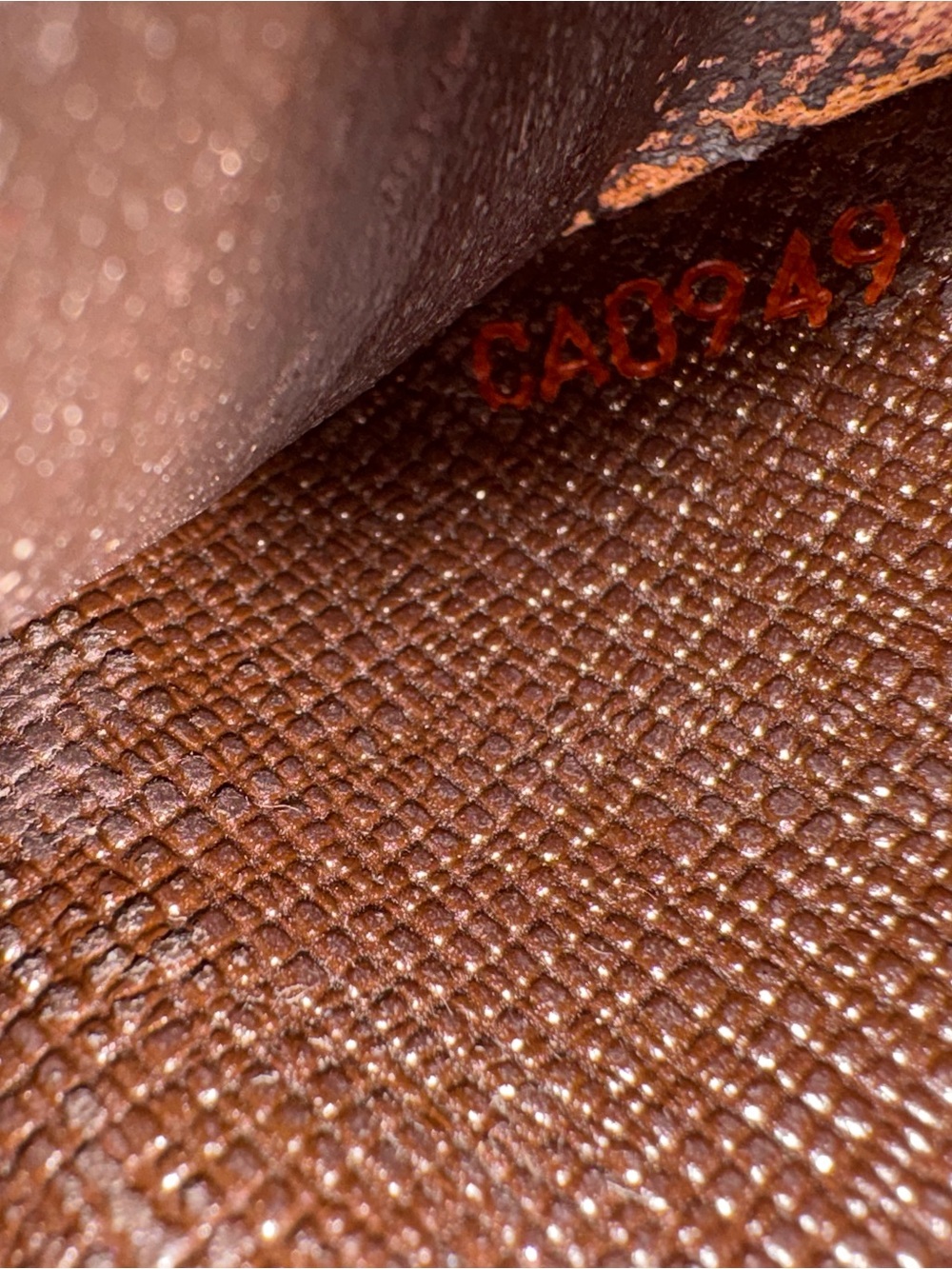 Louis Vuitton Wallet - Picture 9 of 11